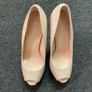 NWT Aldo Nude Pumps